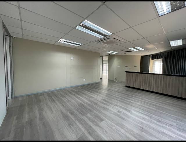 265M² OFFICE TO LET IN BRYANSTON